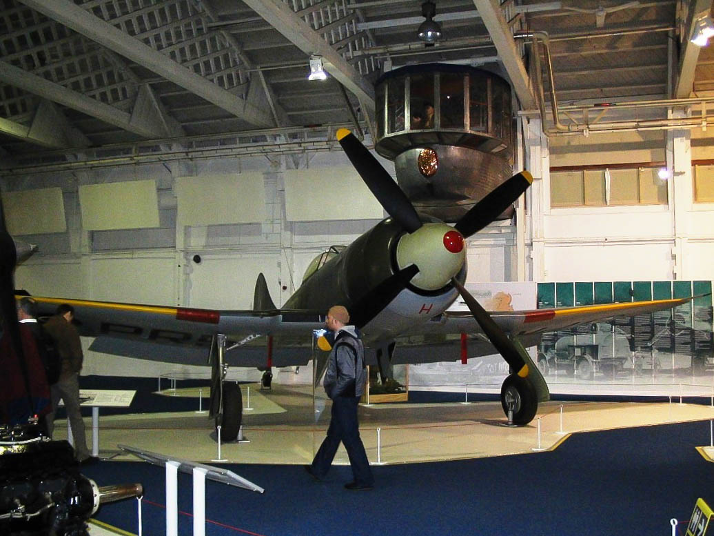 Military - Fighter - Tempest II - 2005 01 - RAF Museum London - 02